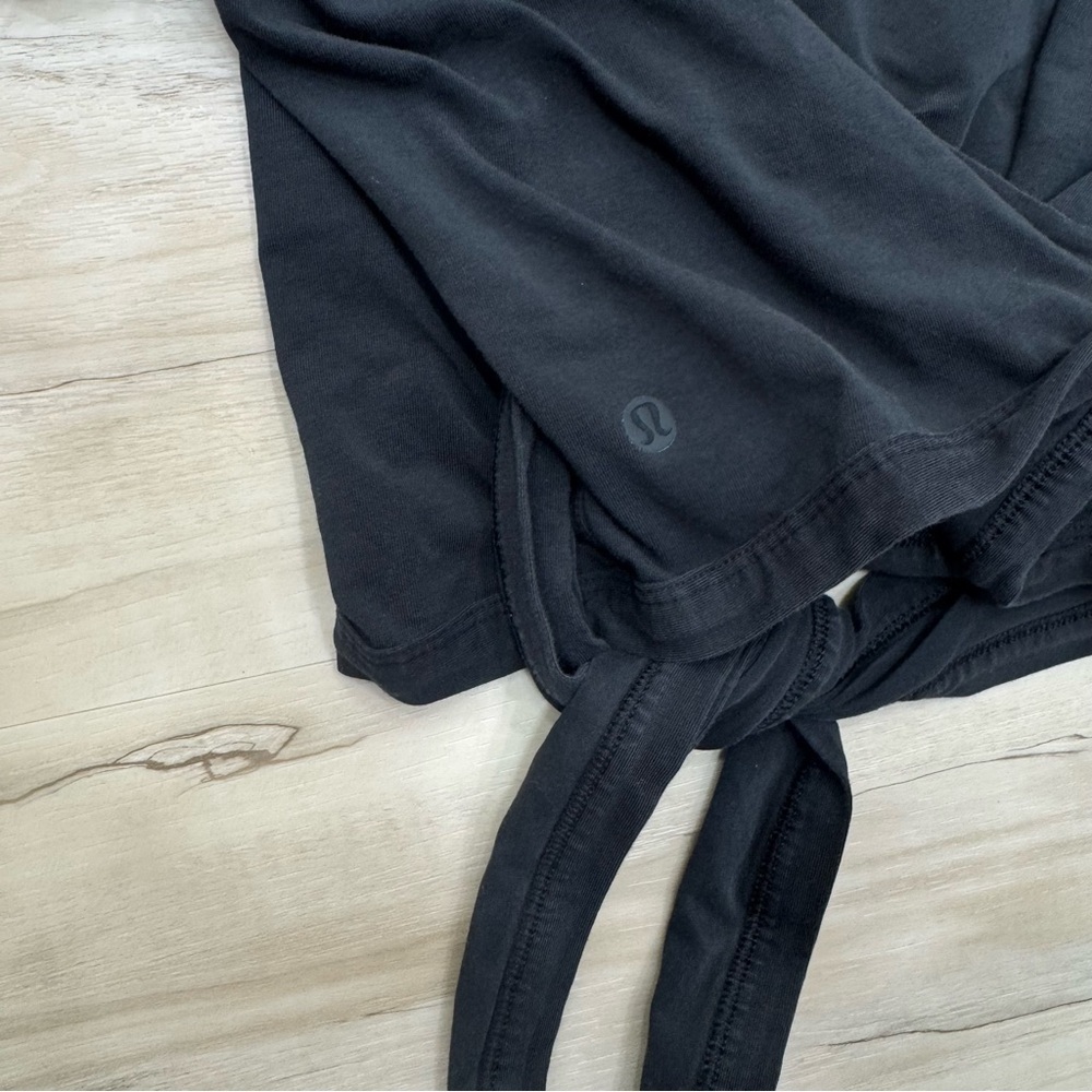 Lululemon Its A Tie Short sleeve Tee in Black yoga dance sexy comfortable - Picture 8 of 8